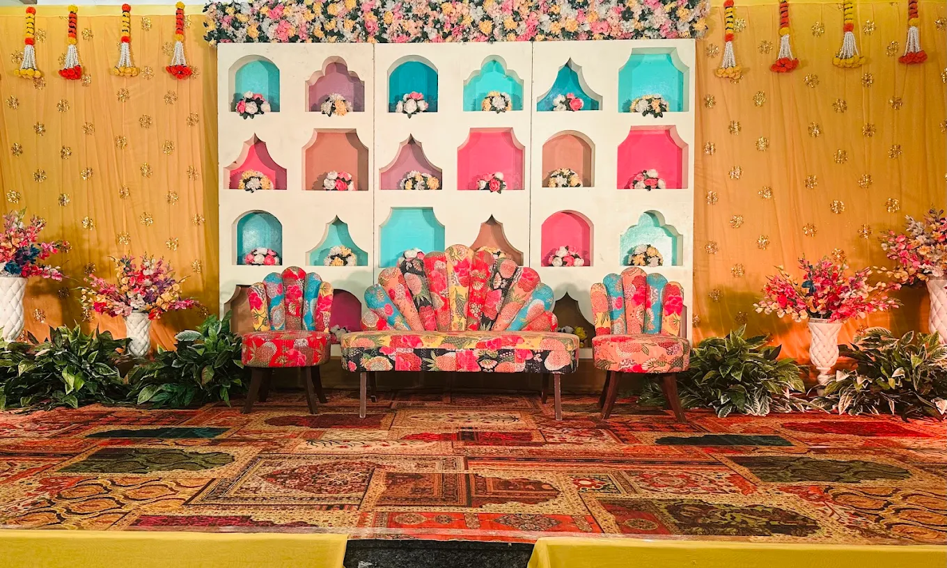 Decor & Stage — 6