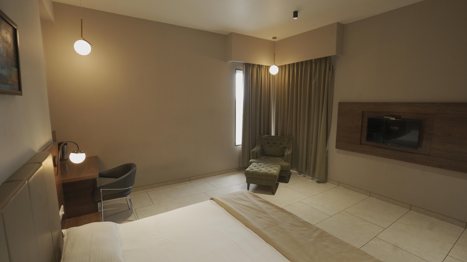 Deluxe Room — 5